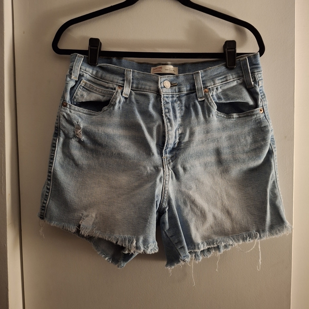 Signature by Levi Strauss Wonen's Blue Jean Shorts Distressed Cut-Off